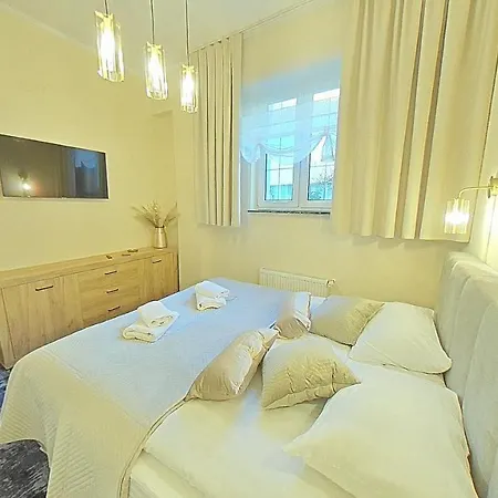 Arka Apartment *